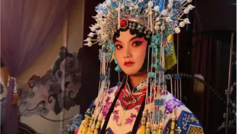 中国传统文化关键词：京剧（双语词条）
