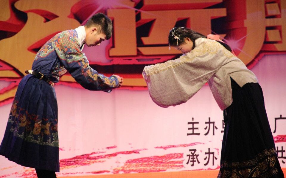 礼仪之邦舞蹈汉服展示广西中医药大学青囊汉服社