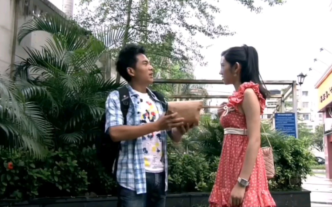 嘉佑为躲叶灵打破非卖品