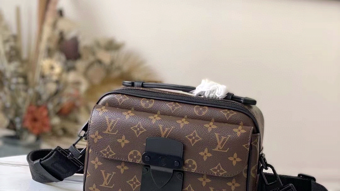 哪里有原单香奈儿 埃及系列金色鳄鱼纹/质量怎么样