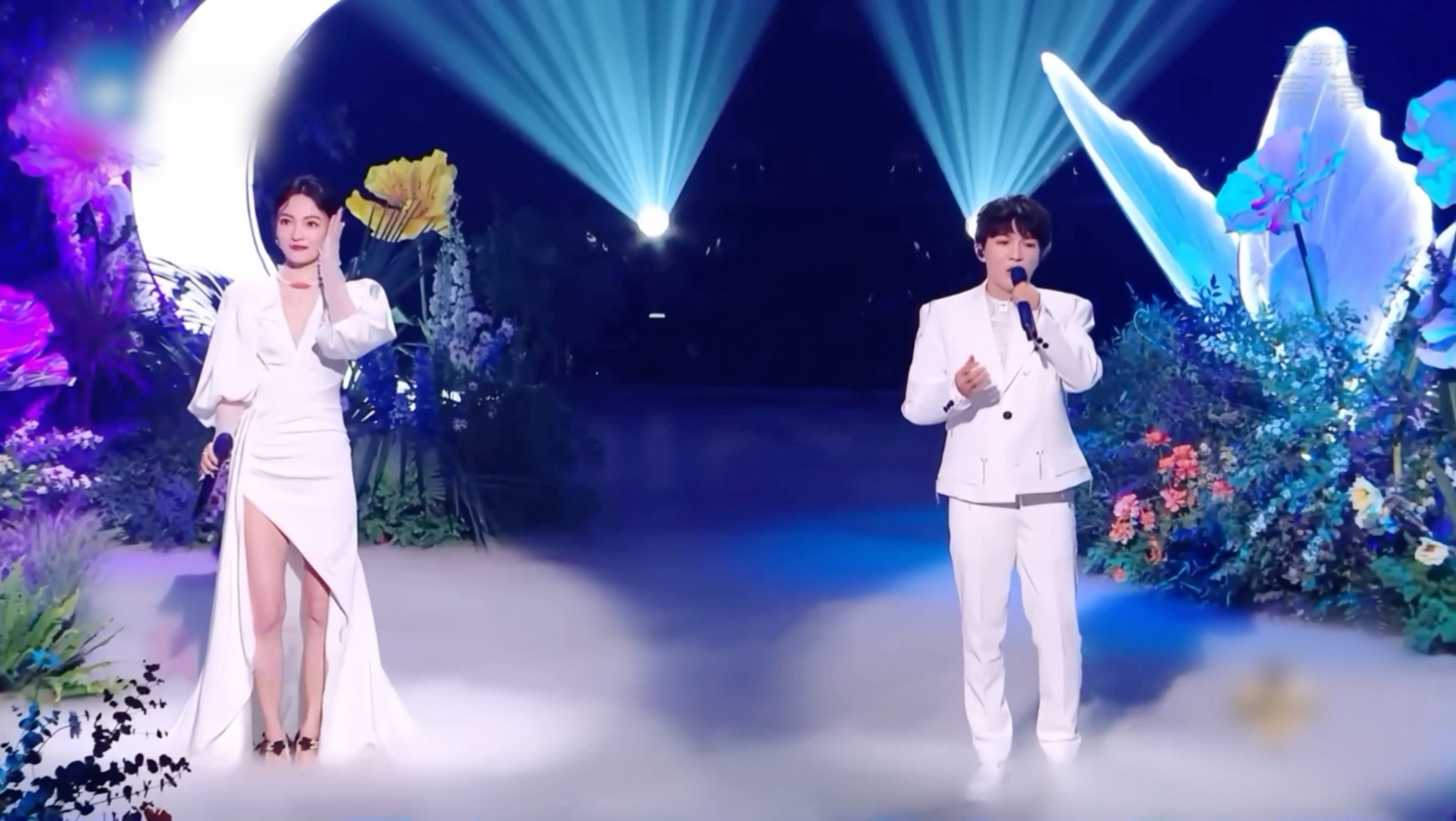 【纯享版】周深×张韶涵《一路生花》！