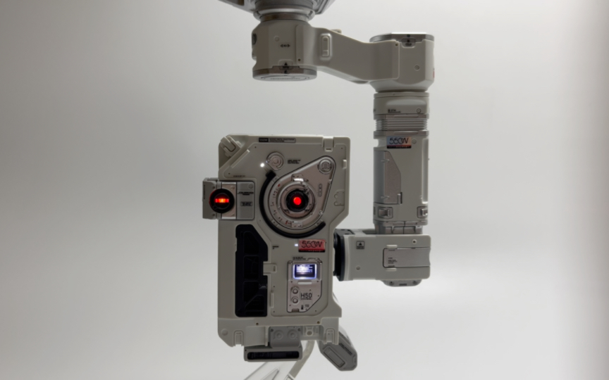 你好,我是量子计算机550w,量子体积8192,人类迄今为止最强大的计算