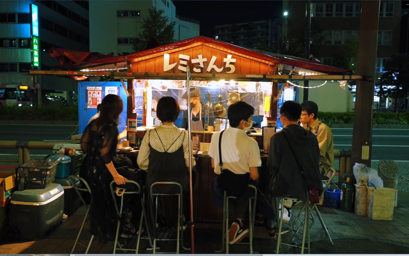 [图]当法国人在日本福冈经营一家小吃摊时会发生什么 / 日本街头食品