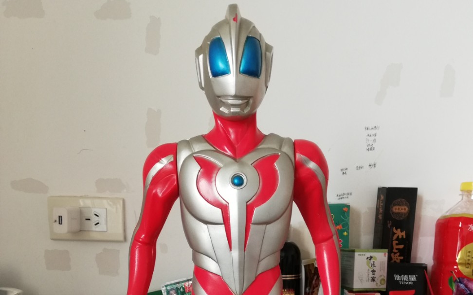 价值两千元的精英奥特曼/精锐奥特曼塑料模型!_哔哩哔哩_bilibili