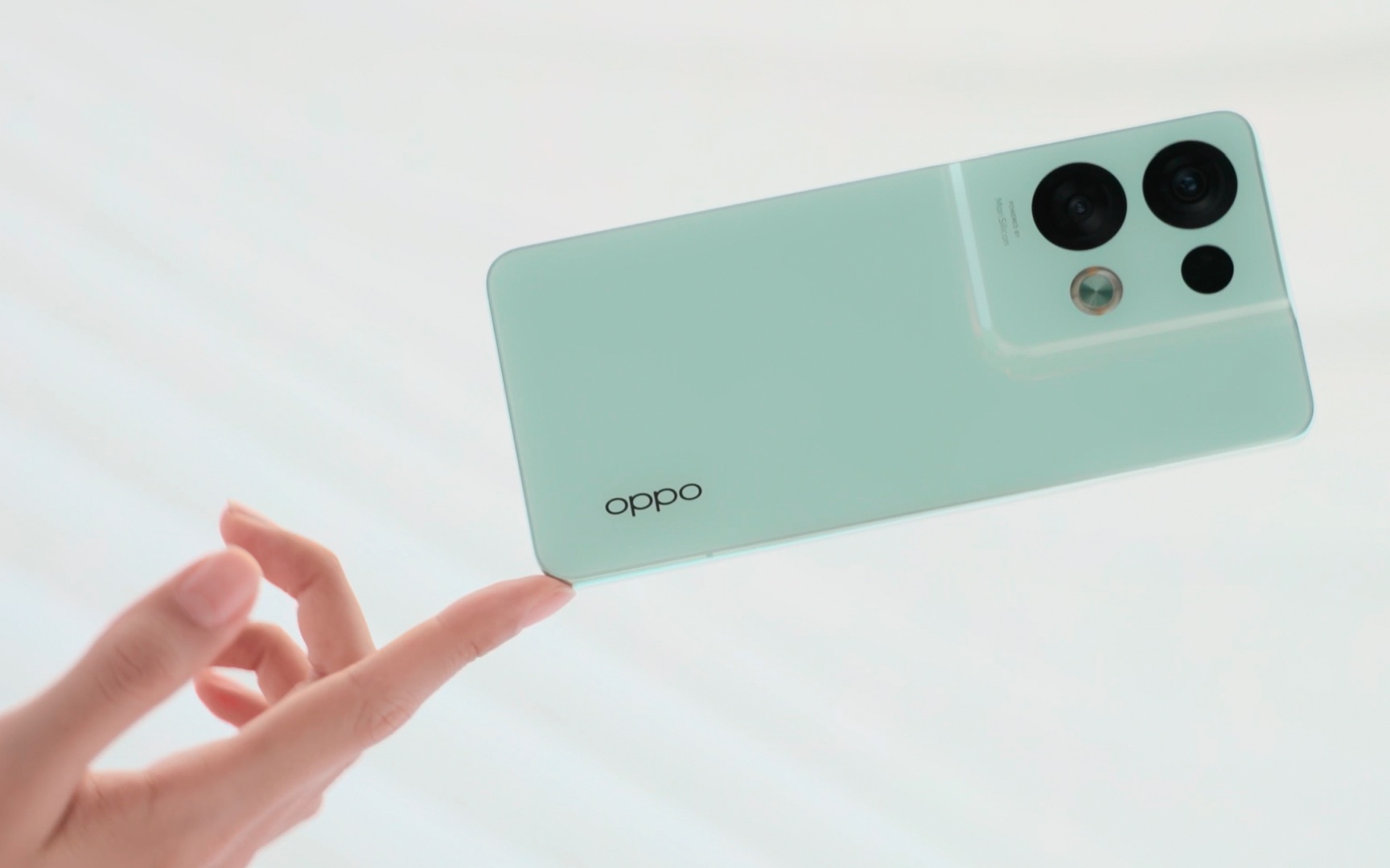 活动作品看opporeno8系列外观实拍视频