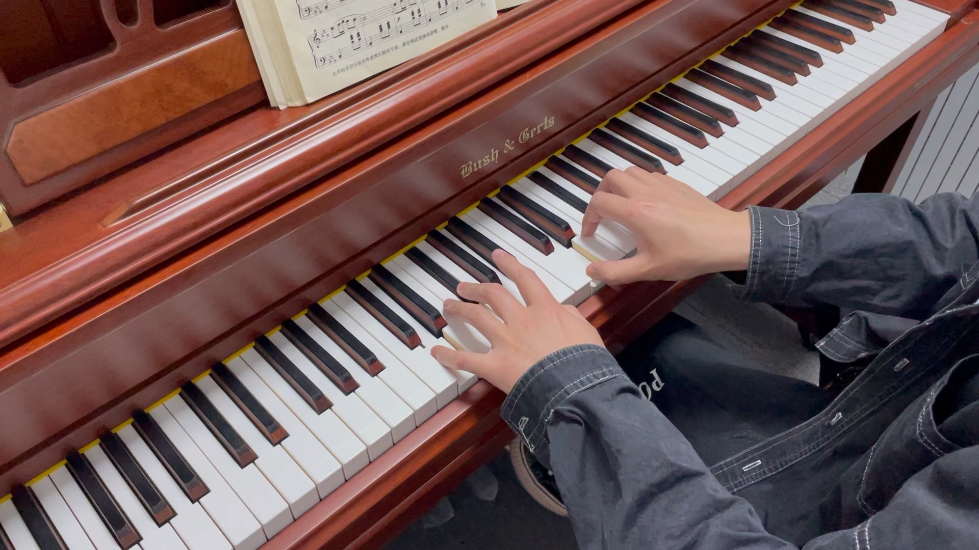 [图]绿袖子 钢琴基础教程第一册 教师演示（自用视频）