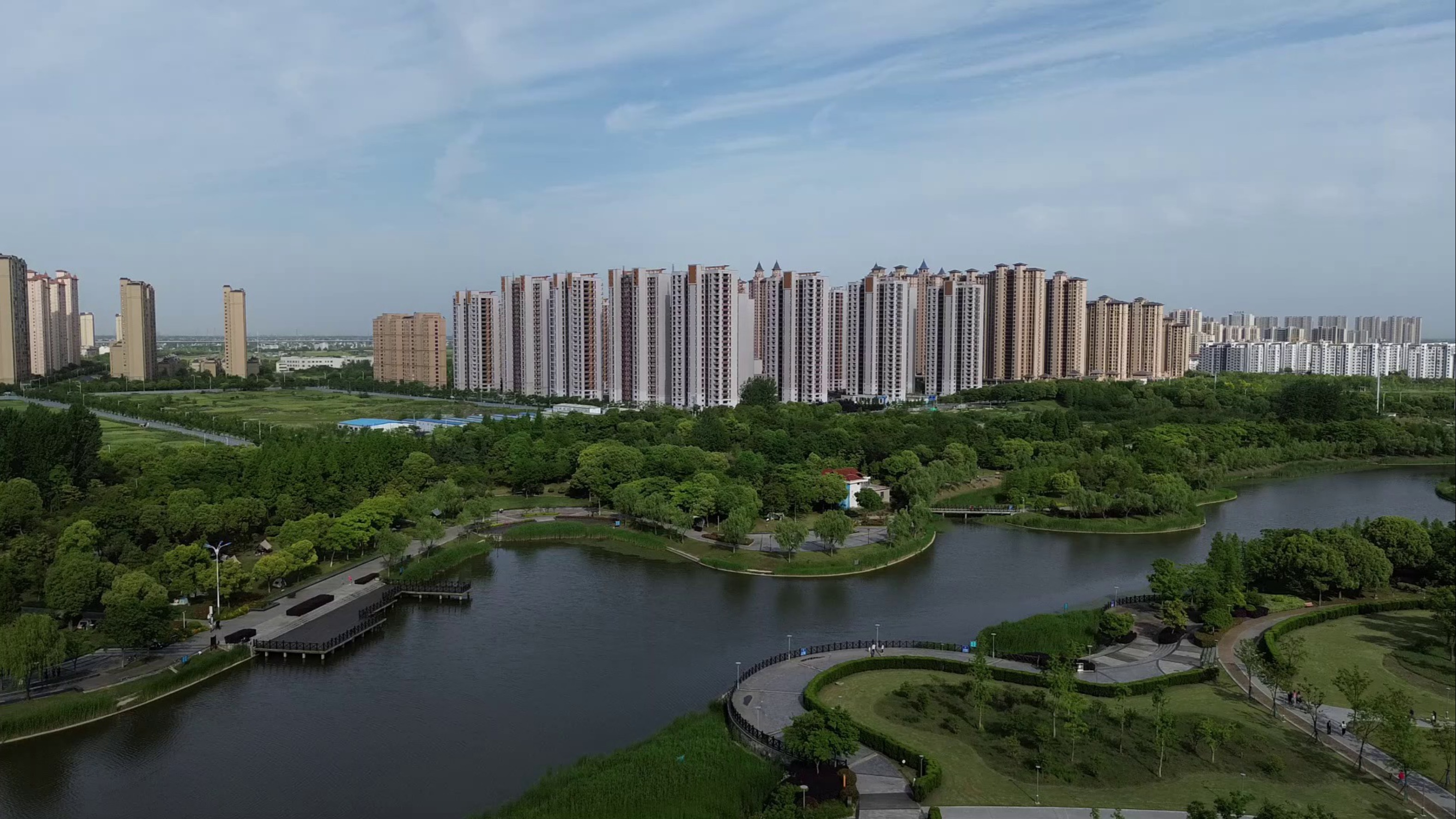 城市脉络,航拍视角,高楼林立,尽收眼底.