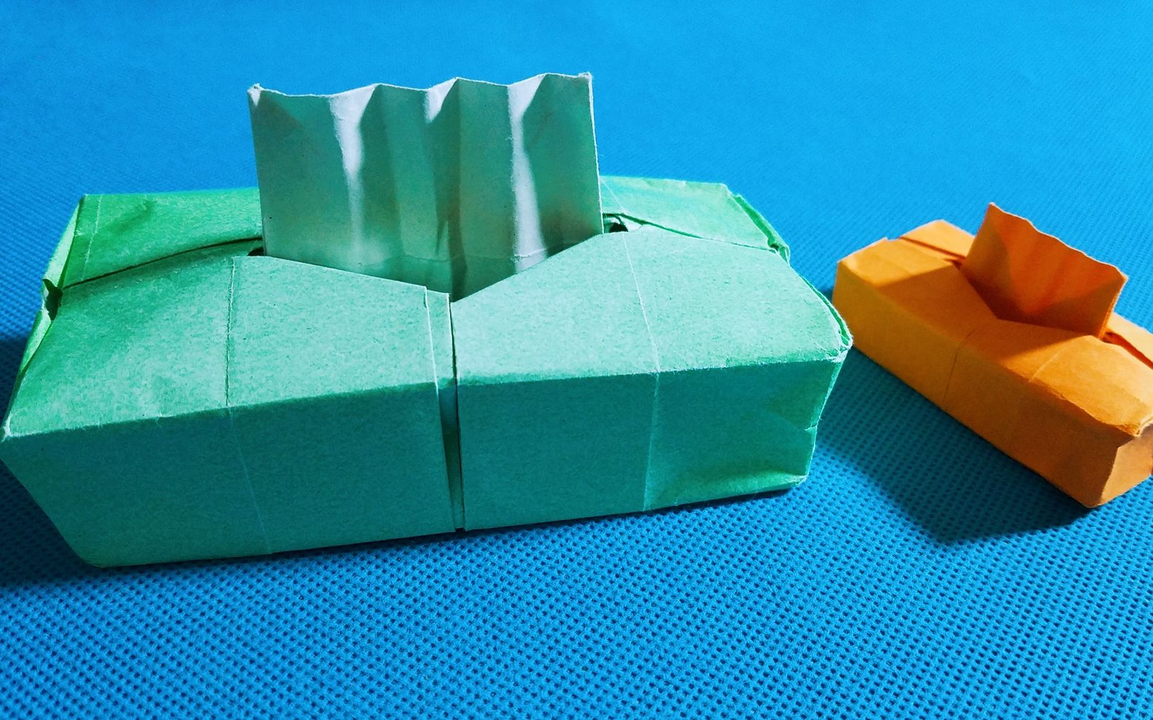 【折纸教程】折纸王子教你折纸巾盒5