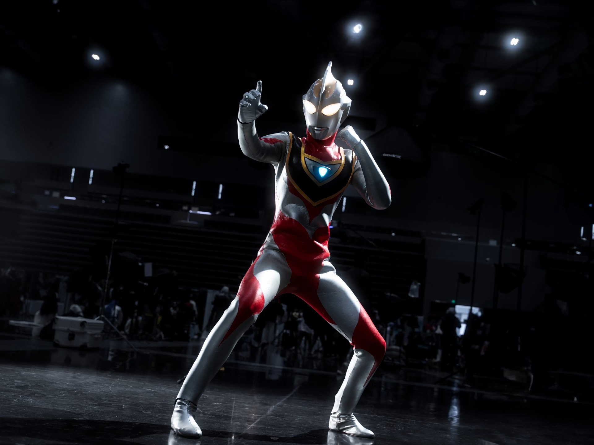 这么帅的盖亚确定不进来看看?