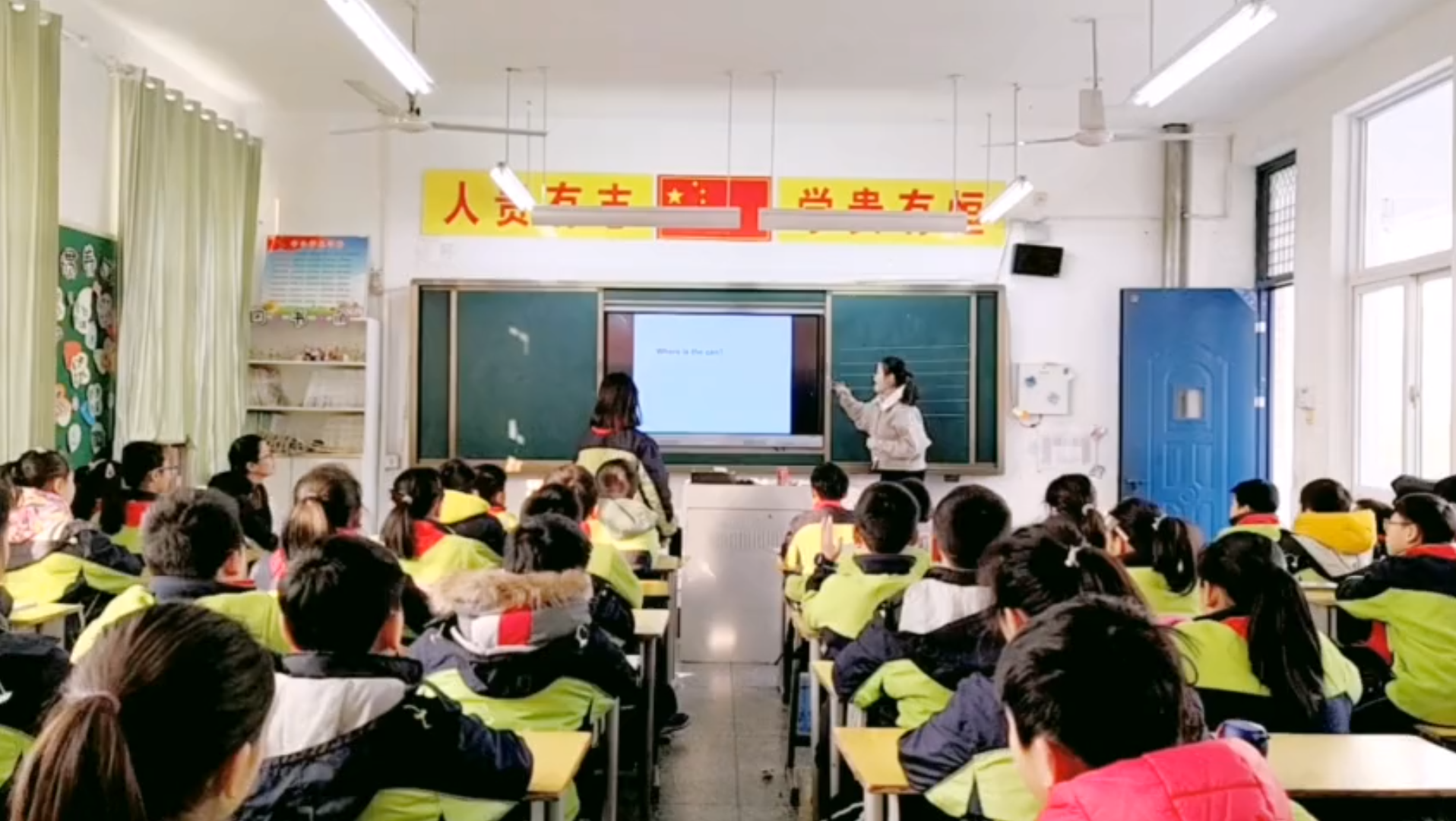 [图]到惠州市实验中学附属学校听音乐公开课