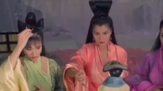 Video herunterladen: 西门庆死后成魔，一人战三女妖