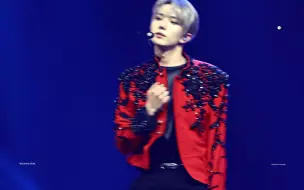 Download Video: 【李羲承】李羲承的性感仿佛是与生俱来的 Sacrifice (Eat Me Up) 230611 Weverse con