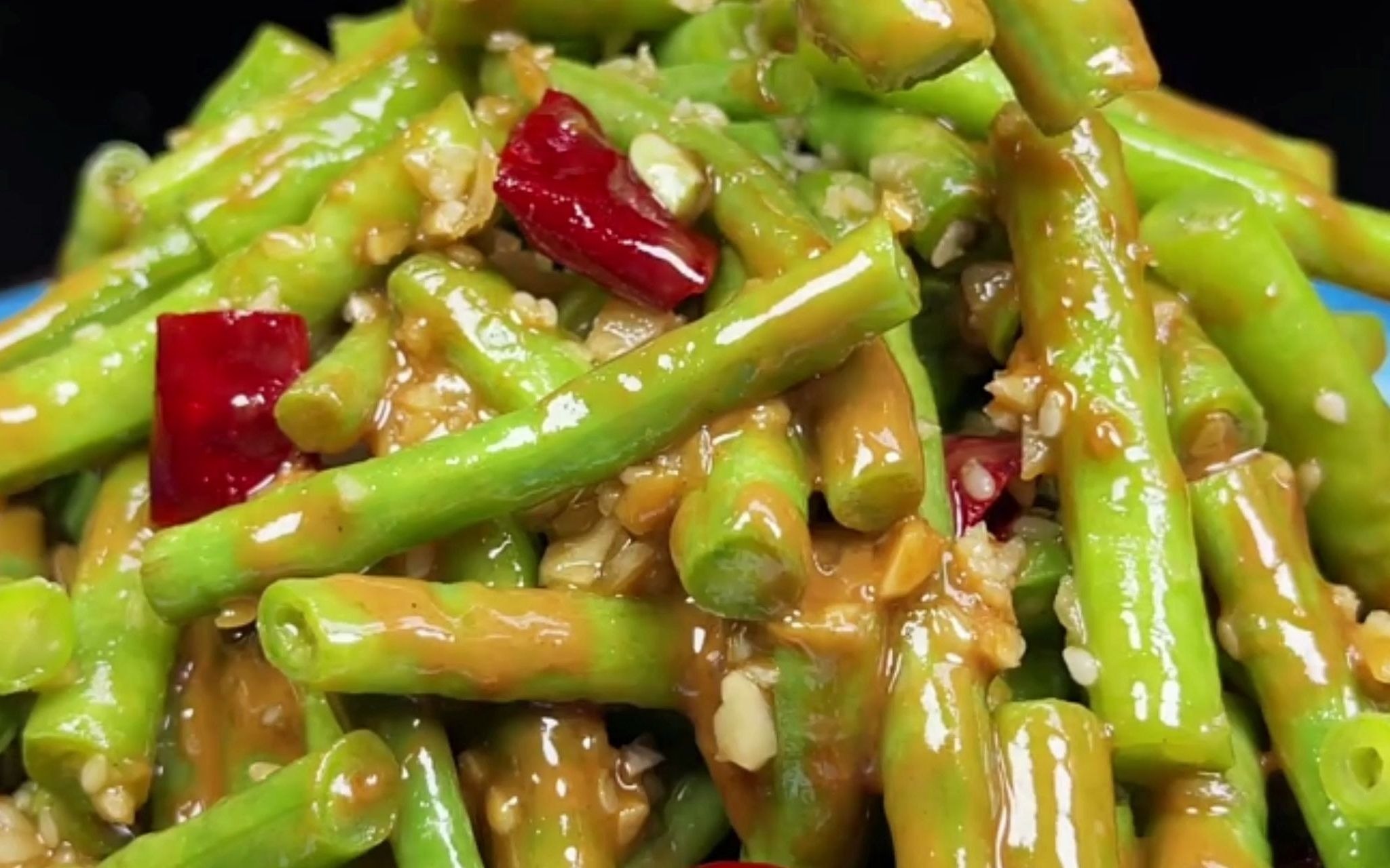 炎热的夏天,这道麻酱豆角一定必不可少,非常的清淡爽口又开胃_哔哩