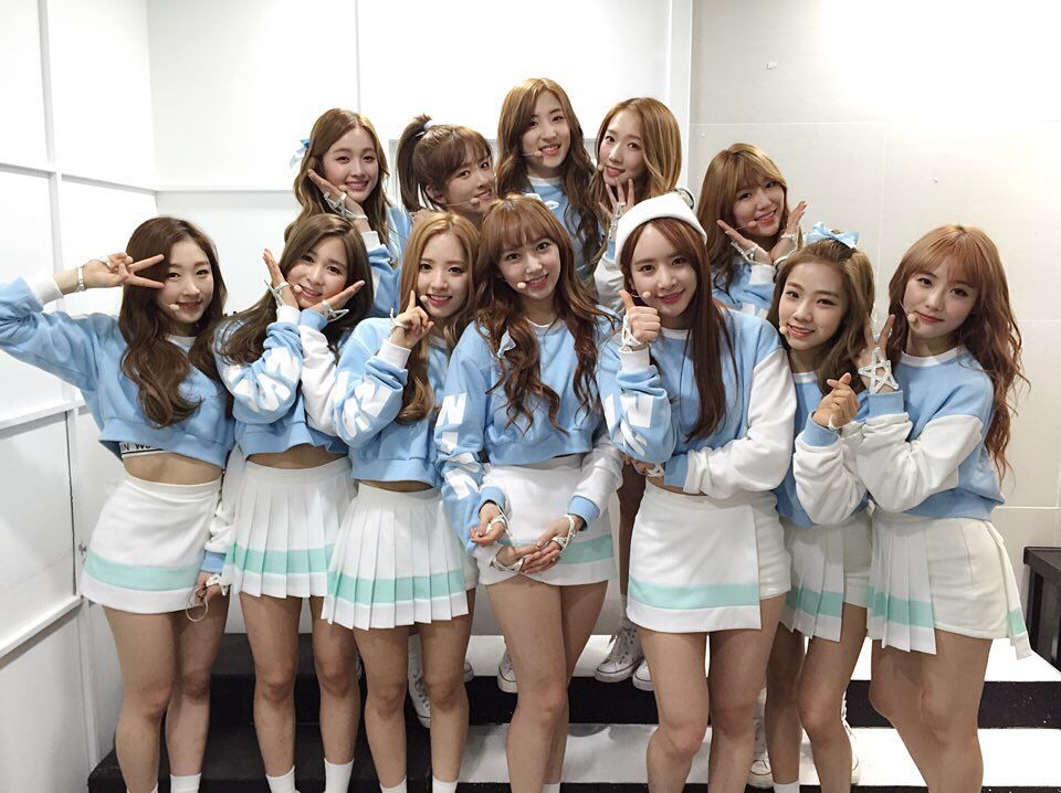 8年前!宇宙少女《catch me momomo》打歌160226