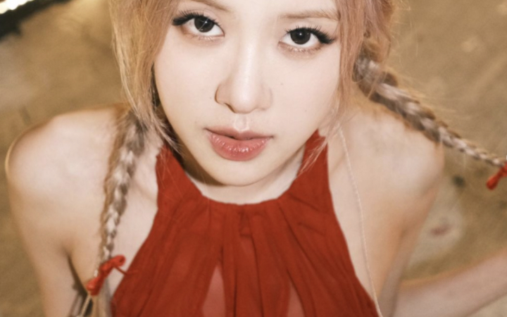 black pink成员rose合集-闪耀舞台的夺目玫瑰