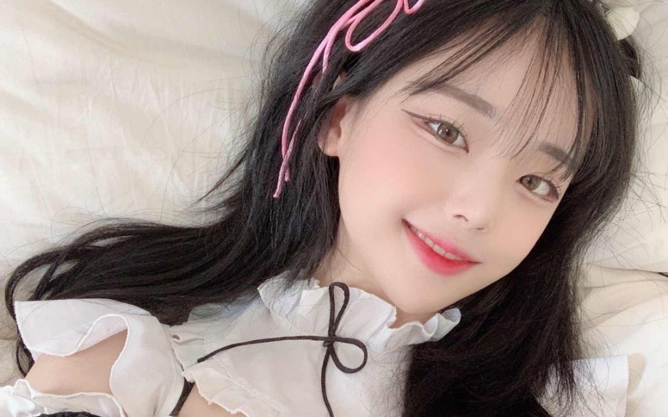 南韩魅魔张娜英谁不爱呢