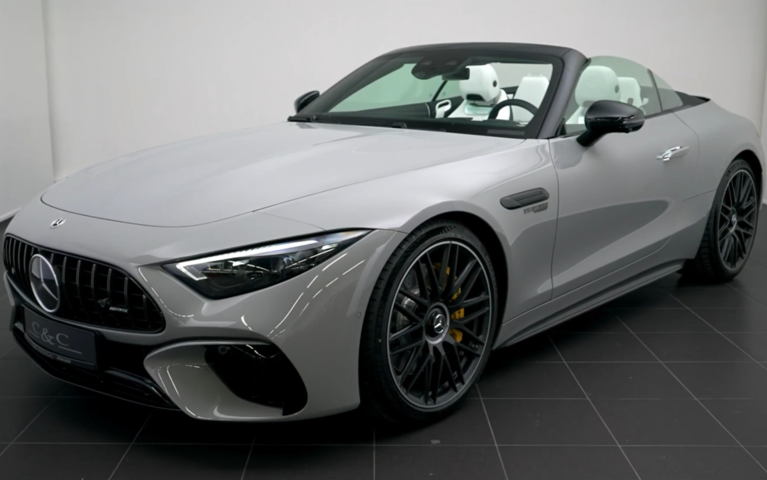 全新梅赛德斯-奔驰 sl63 amg - 声音,内部和外部细节