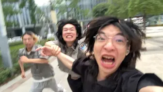 快报警！有警察要抓我！！！