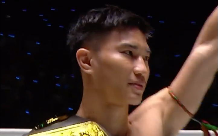 one羽量级泰拳冠军达万猜经典一踢 卫冕成功