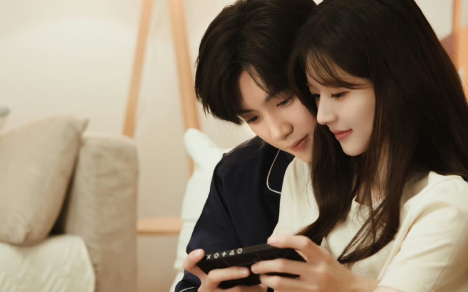 一场误会断了联系,学生时暗恋的对象几年后再遇见,简直不要太好磕