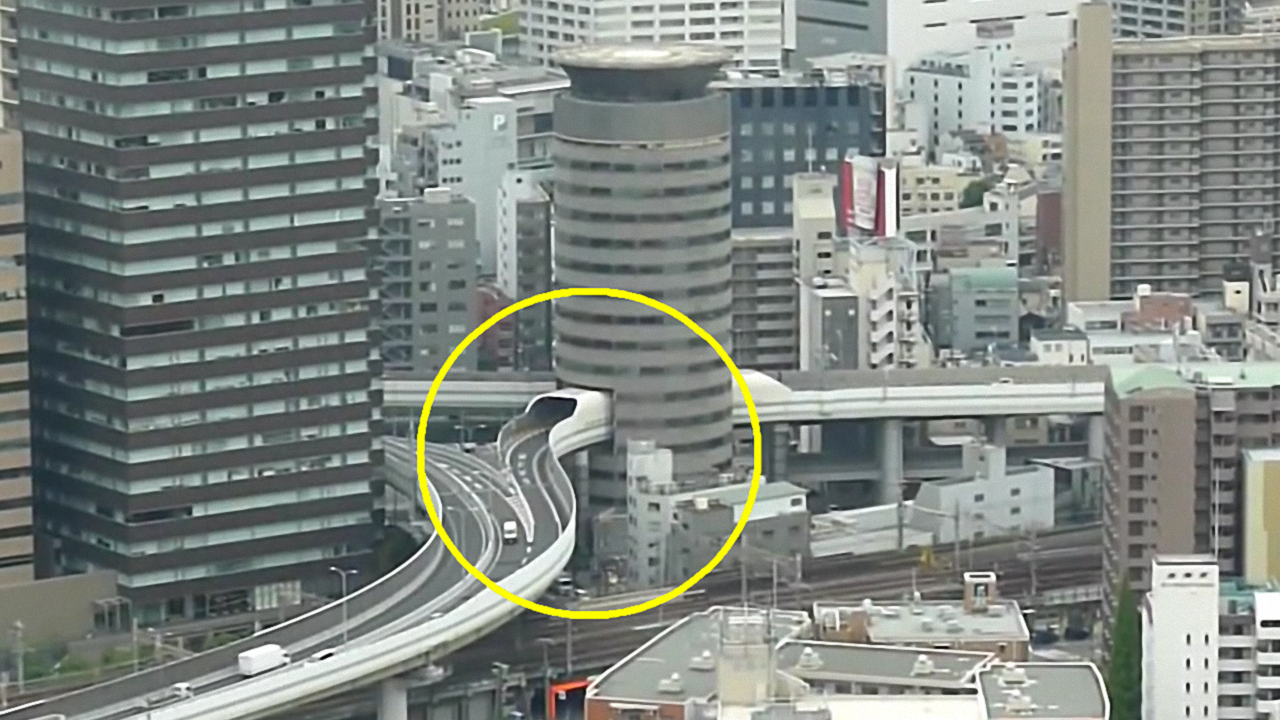 世界上最牛的钉子户:高速公路从楼房穿过,政府为它都要修改法律