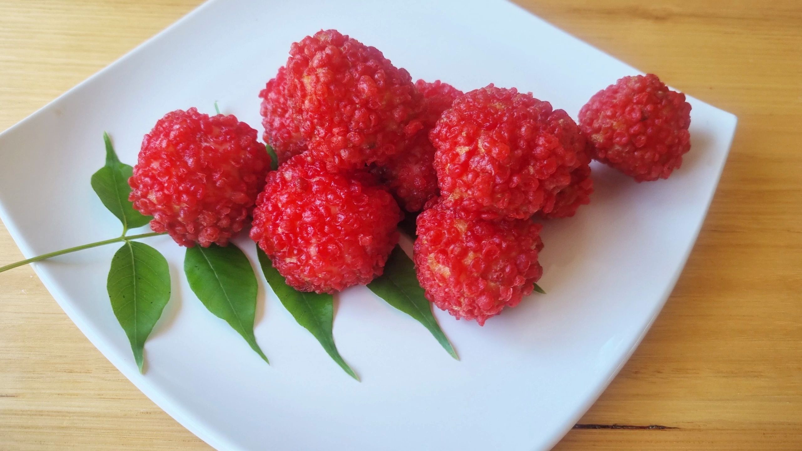 【荔枝虾球】-芝士荔枝虾球,看似荔枝实则虾球 外酥里嫩 鲜香四溢.