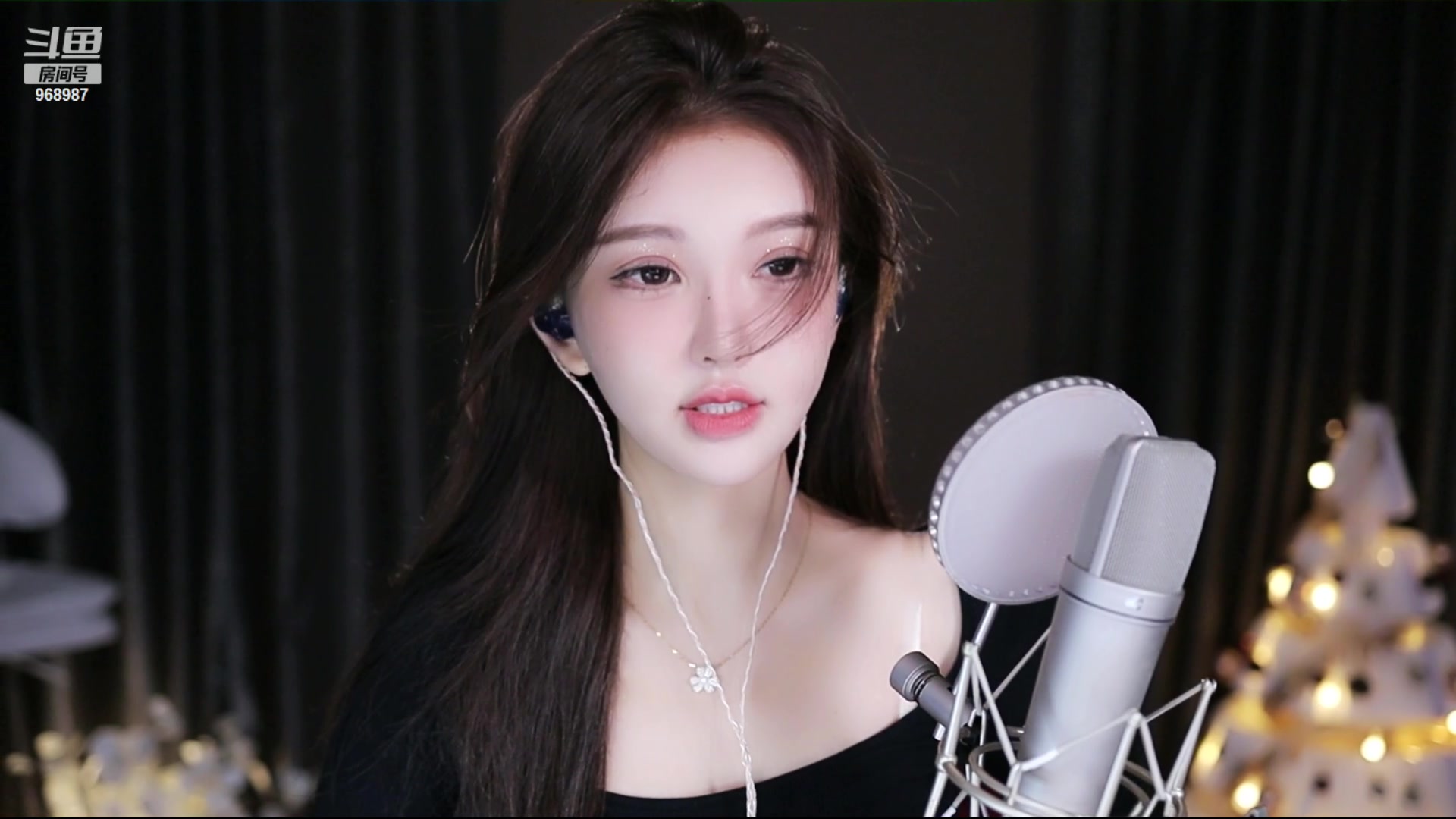 [斗鱼]南妹儿呀直播录像2023-06-20 22点