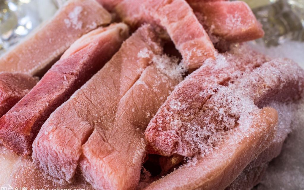 这块肉白送也不要,或是细菌,寄生虫的"集中营",别害了自己