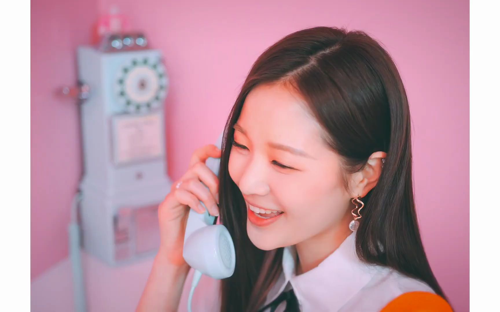 limesoda成员【金慧琳】solo出道曲《my world》mv初公开