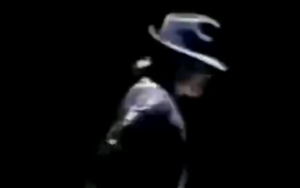 [图]Michael Jackson《比利·简》太空步舞蹈现场表演.