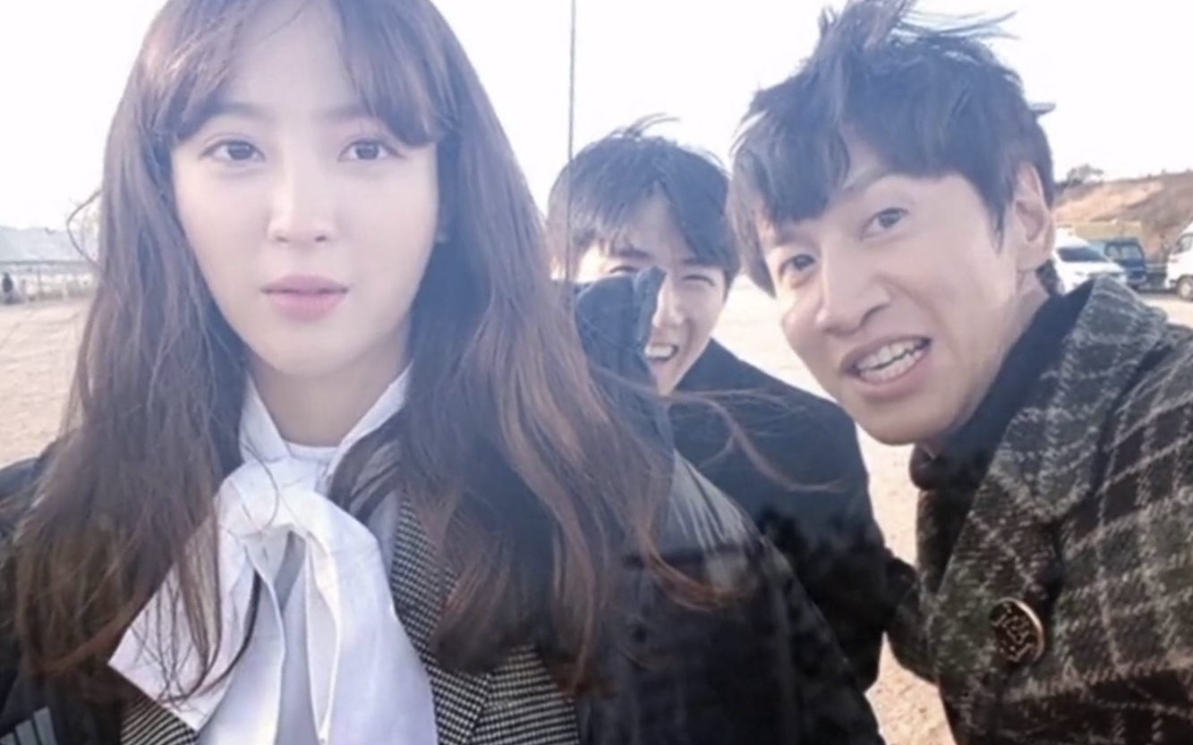 李光洙7015吴世勋 阿呆和阿瓜现场"追星",偷偷拍到照片开心到飞起