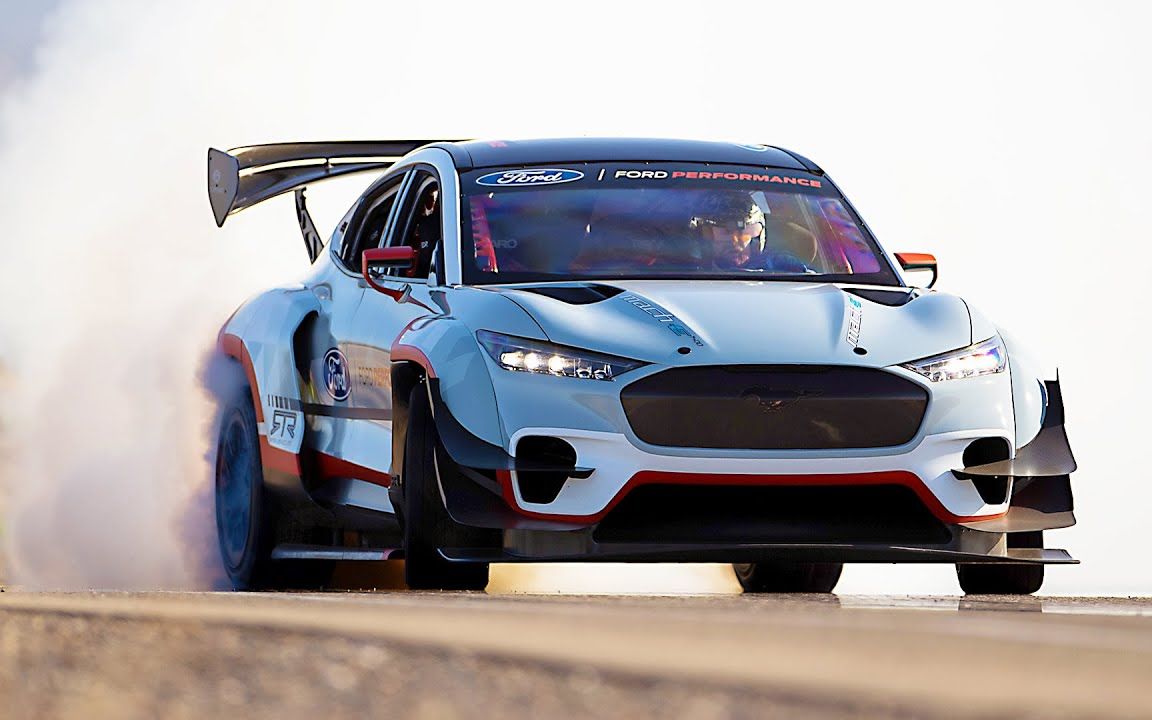 砖叔新车1400匹的电动福特野马kenblockfinallyhoonsthenewford