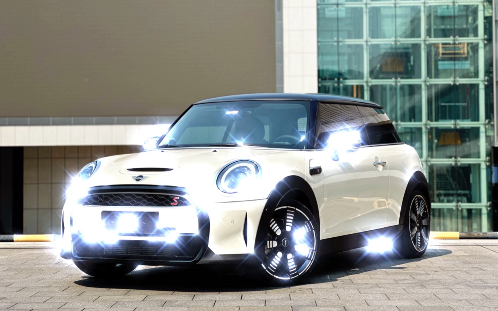 只开了6800公里的mini小钢炮,要亏多少钱