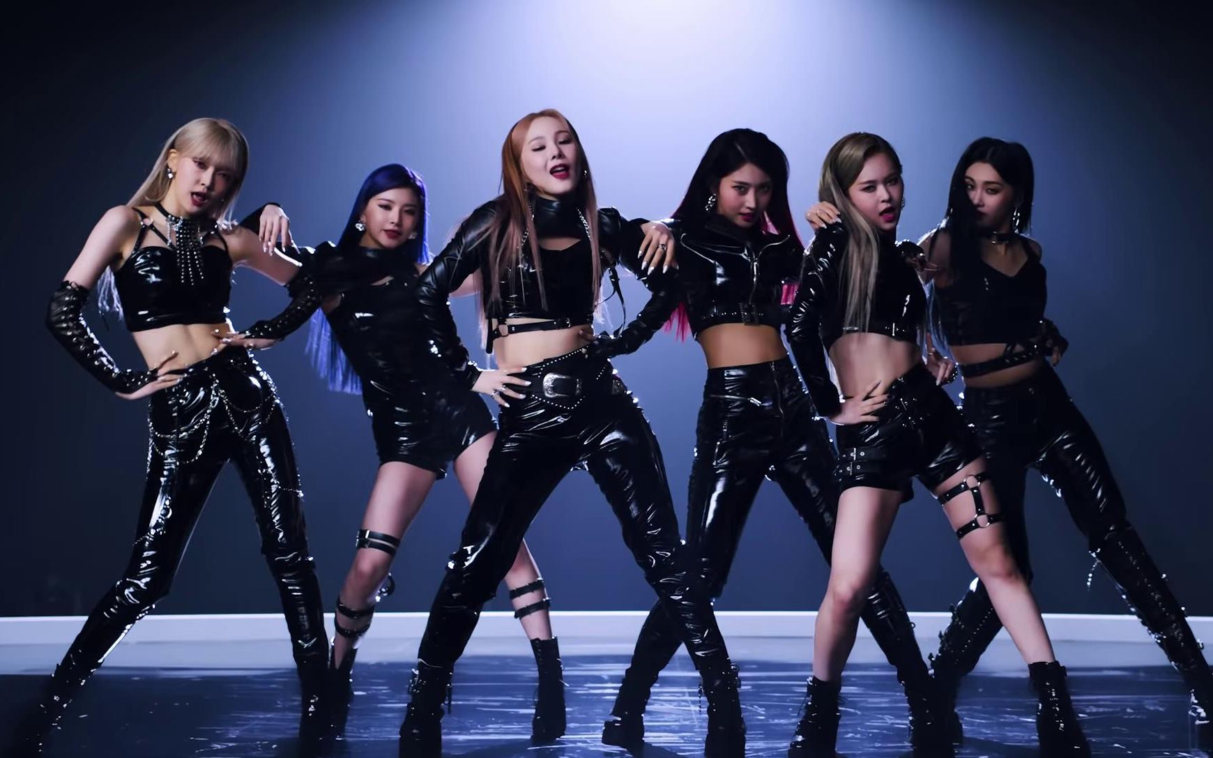 everglow《la di da》预告公开更新至200916