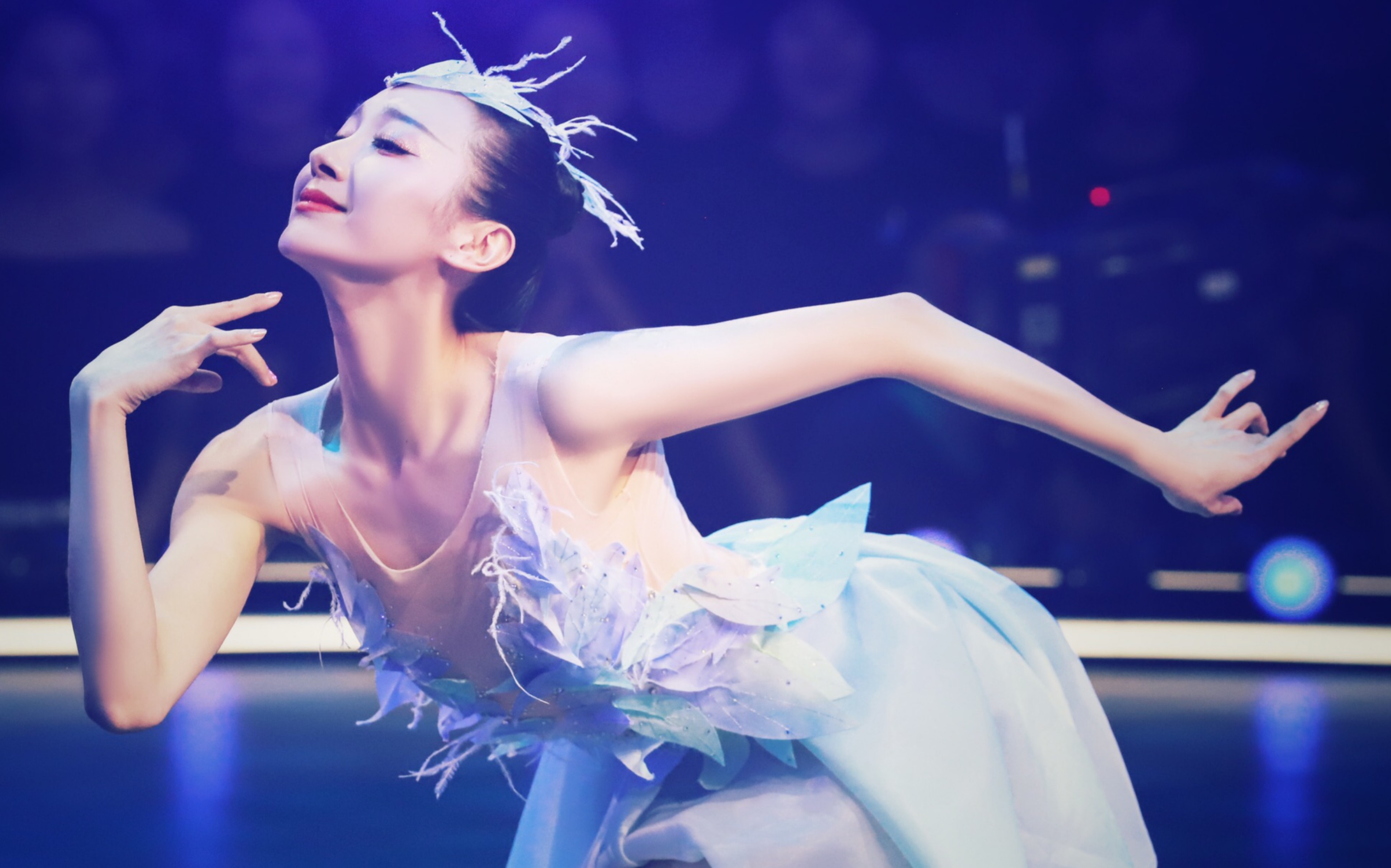 【孟庆旸/去噪纯享】《酉鸡出辰》孑然独立,风姿绰约