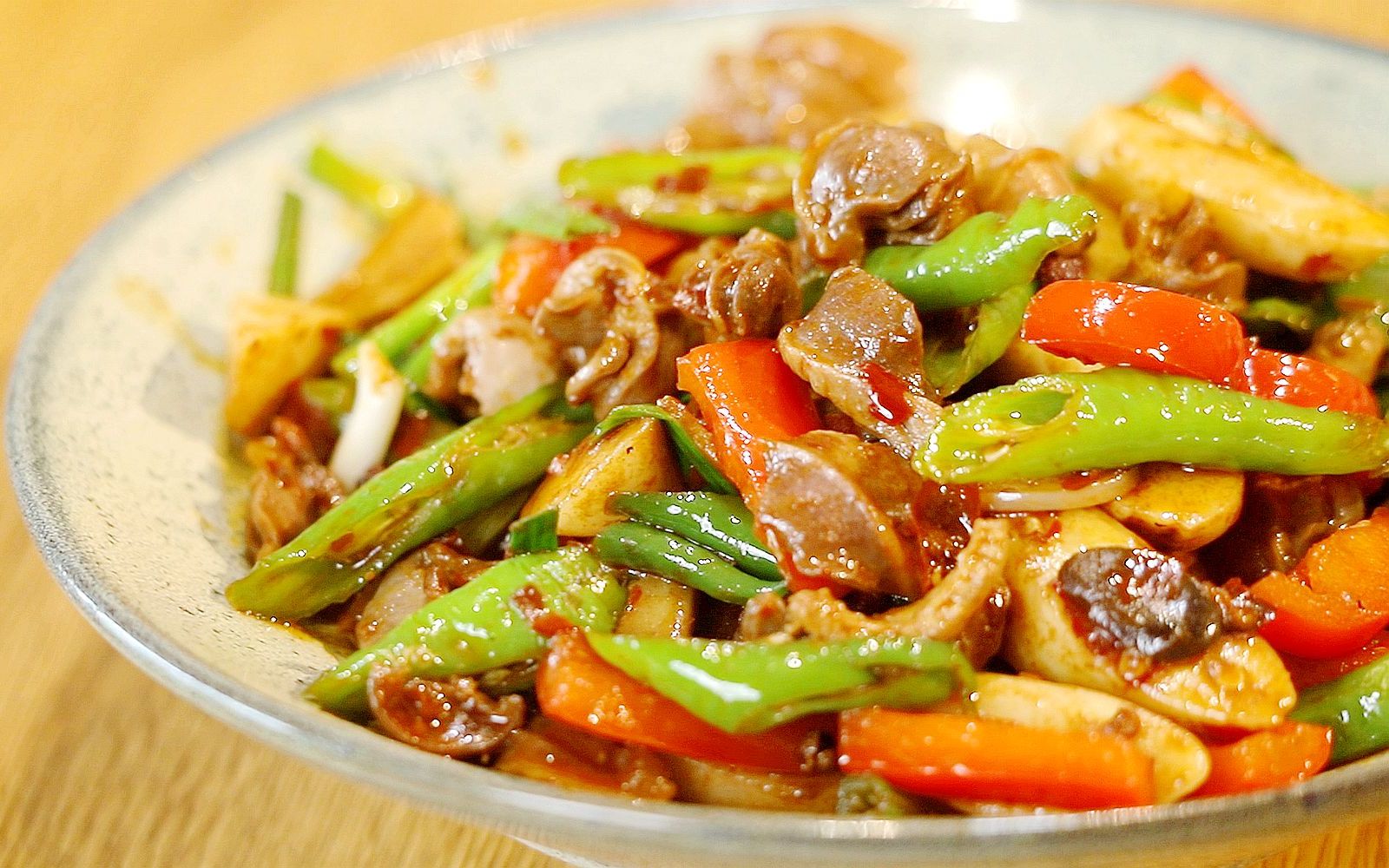 【火哥的菜 年糕炒鸡胗】川味年糕炒鸡胗,软脆皆有麻辣鲜香,一份就