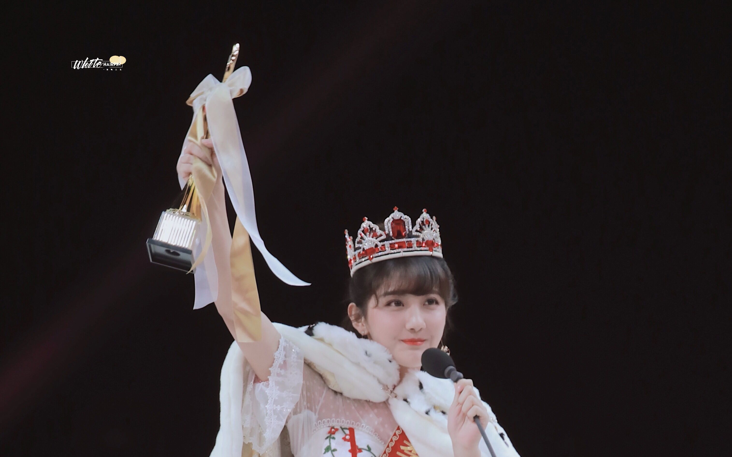 【李艺彤】【饭拍focus】公布名次台下全程 snh48第五届总选演唱会