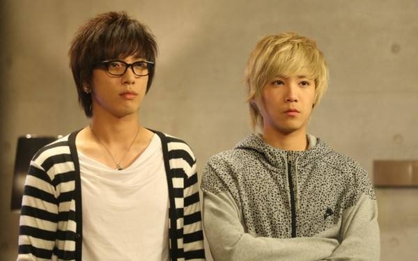 李弘基郑容和同台现场原来是美男中的歌曲给大家分享up主喜欢的现场