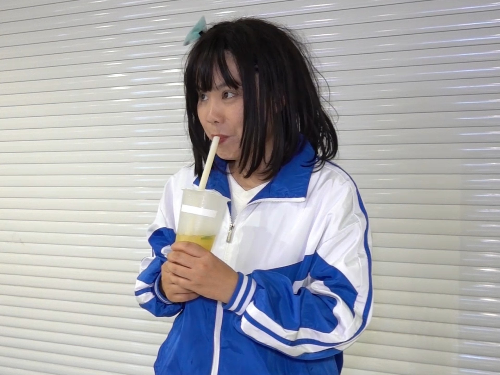 妈妈：在家费电，在外费钱