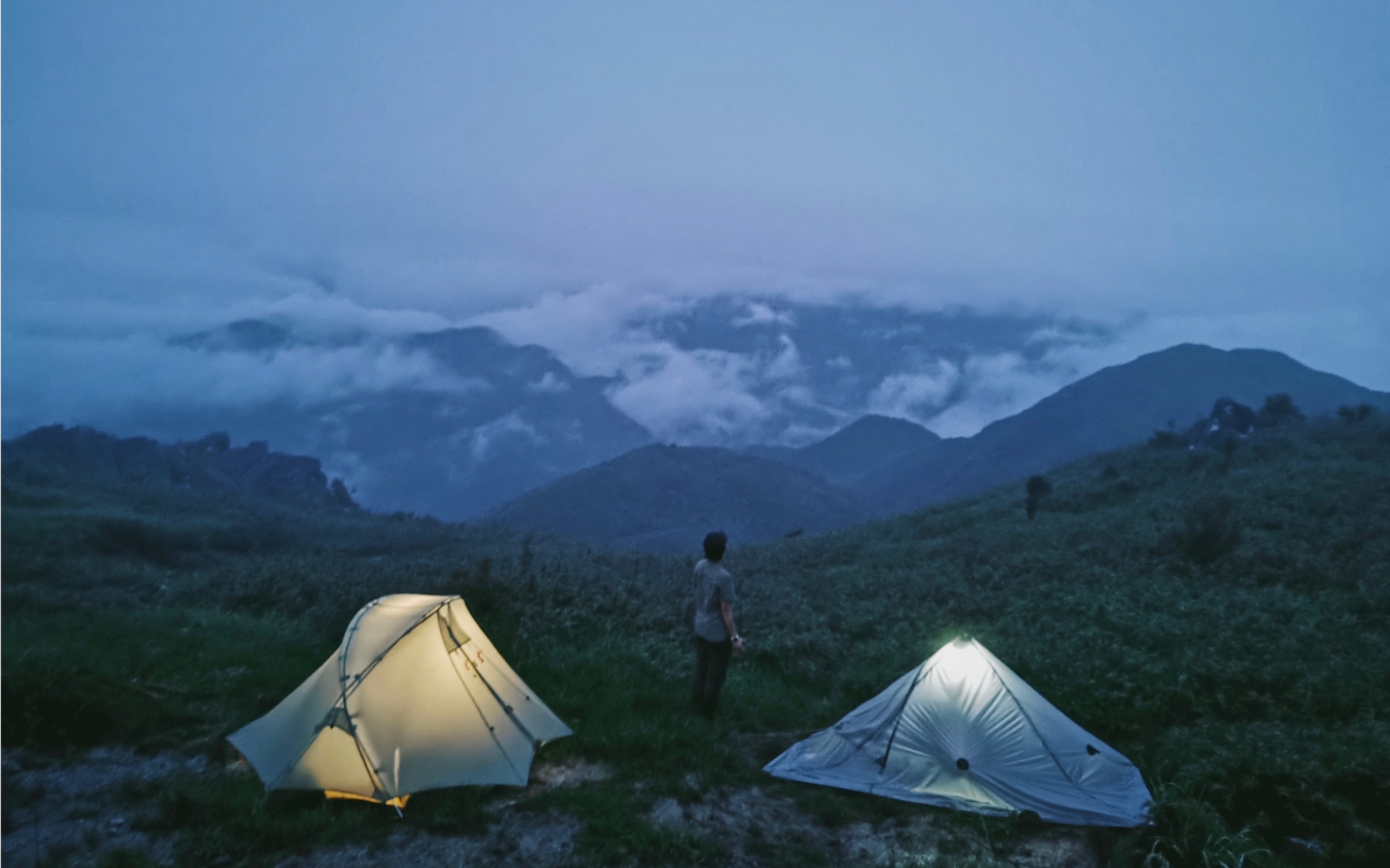 登山vlog | 雨天重装徒步黄牛石 意料之外满山云海哔哩哔哩bilibili