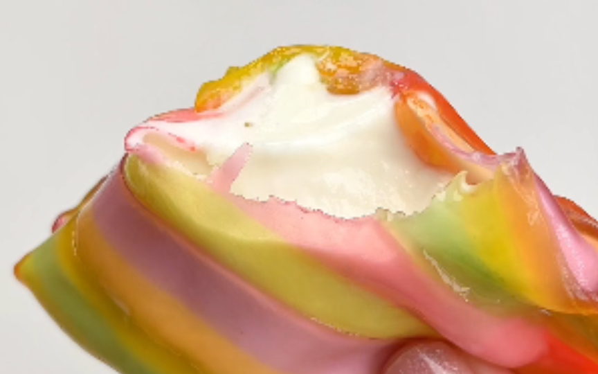 好家伙!发现卷卷糖新吃法…脆皮软糖冰淇淋!