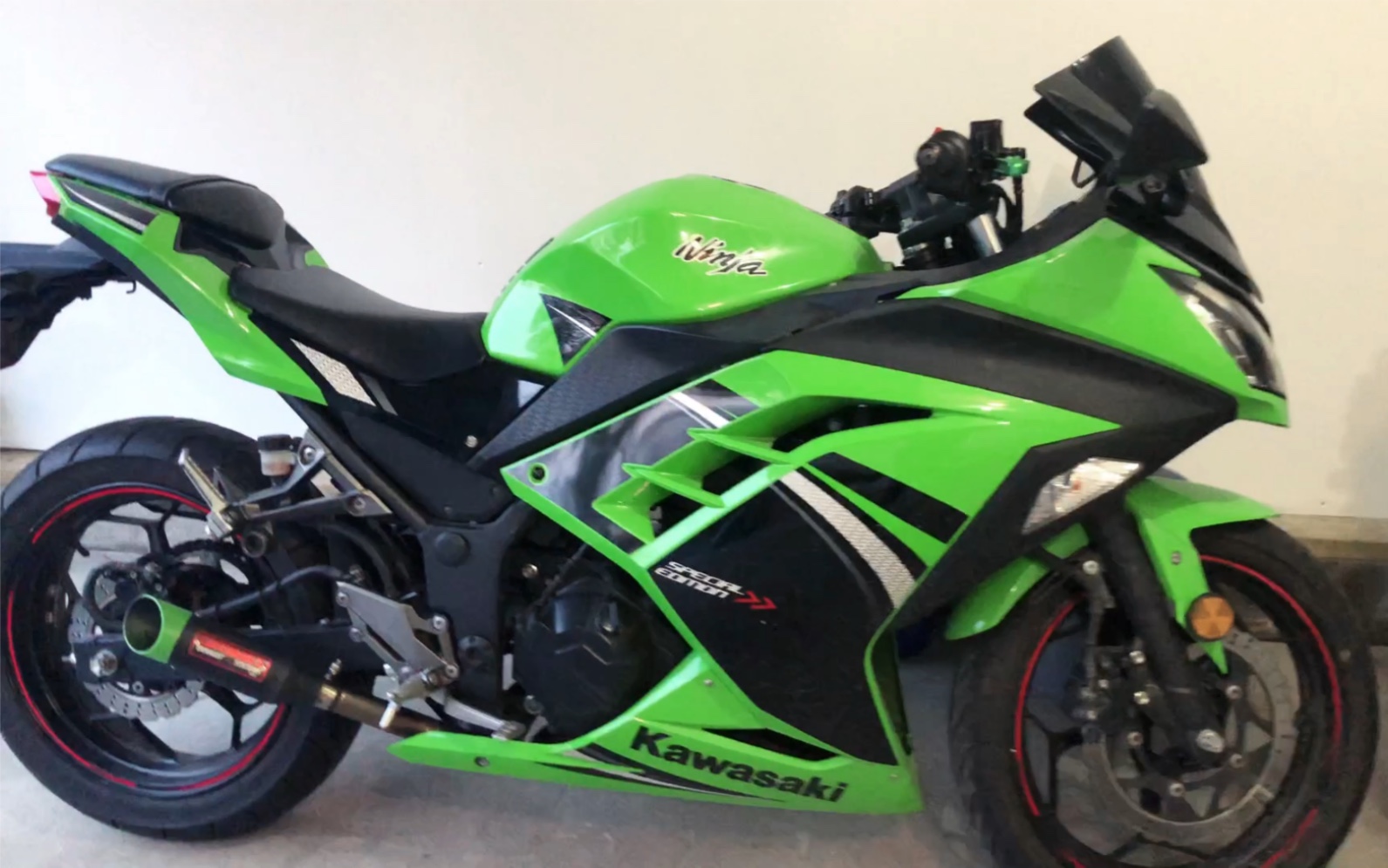 终于提了川崎忍者300 最适合新手练习用车?