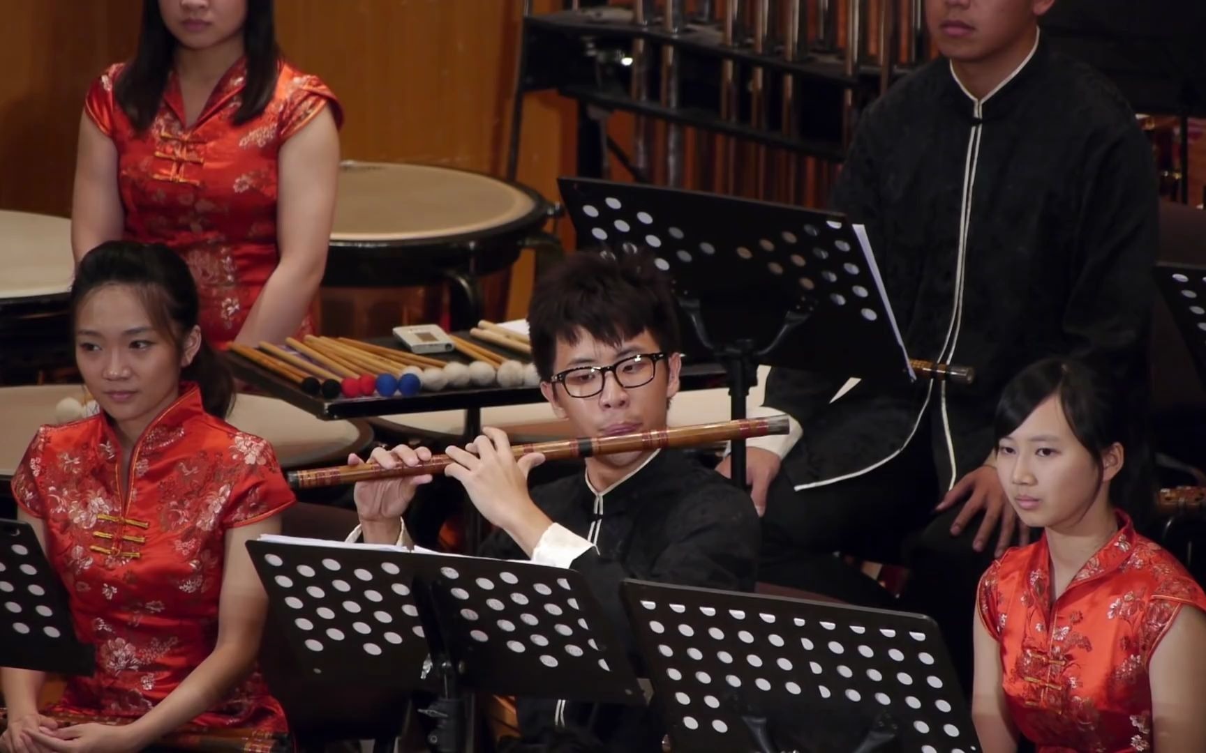 《梁祝》 butterfly lovers erhu concerto 指挥_阎惠昌 二胡_孙凰