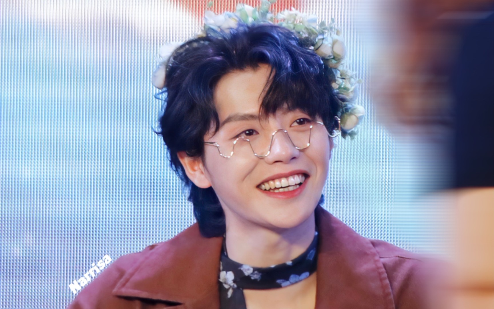 肖宇梁官方粉丝影迷团马上就能拿回宇梁个超大主持啦//野鸡站子野鸡会