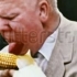 【AI生成】赫鲁晓夫吃玉米