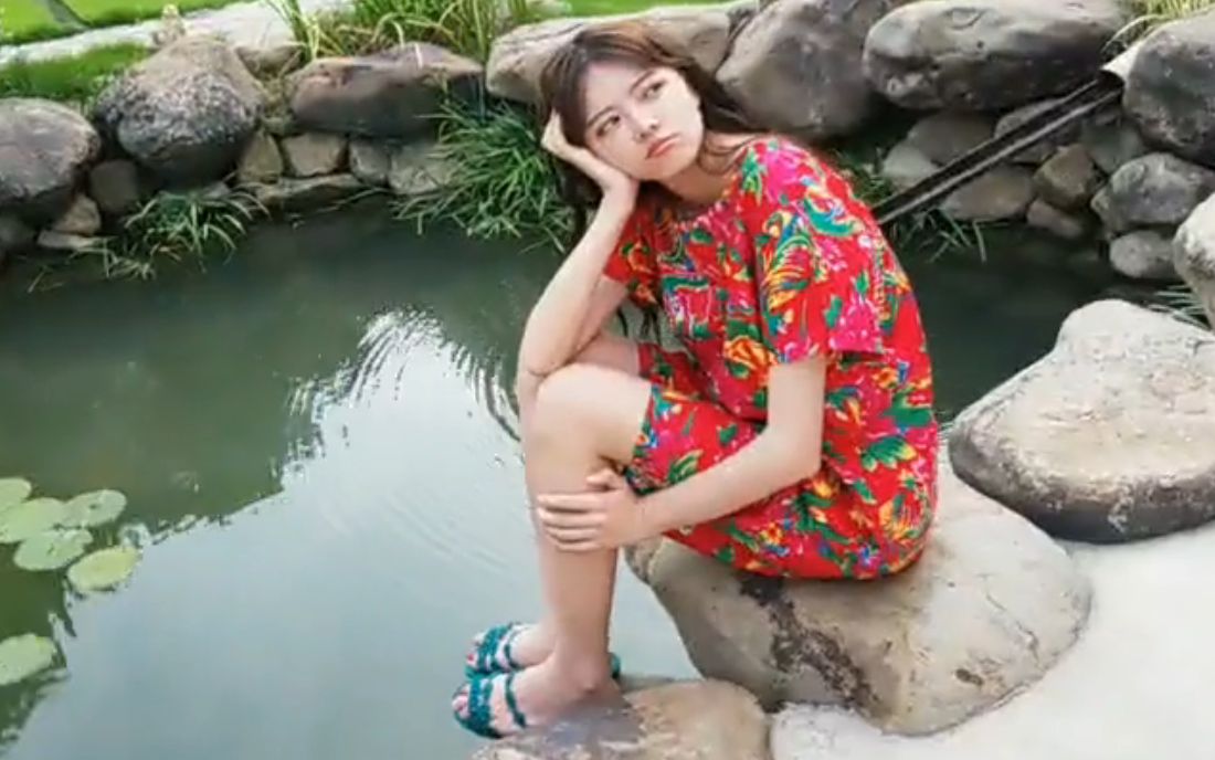 周淑怡叶知秋帮骆歆土味拍照