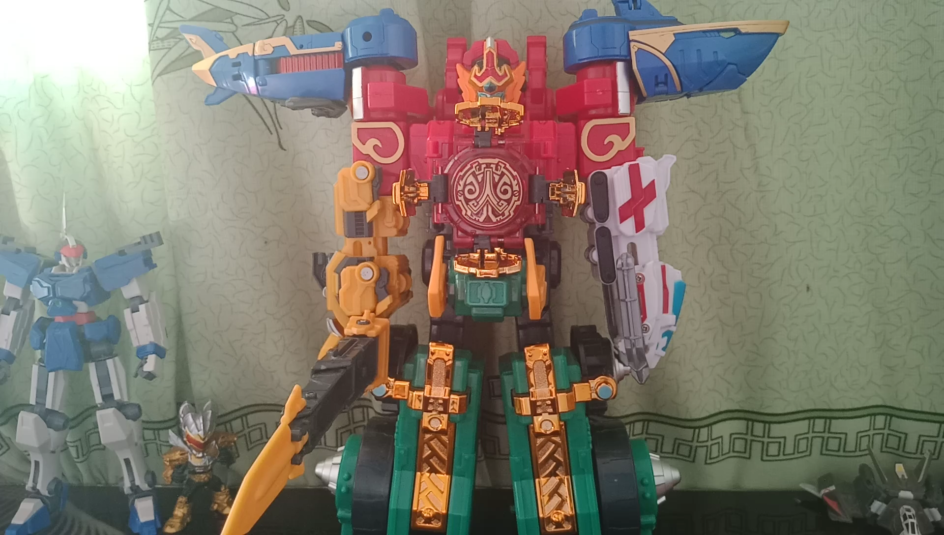 奥迪双钻巨神战击队巨神勇击王