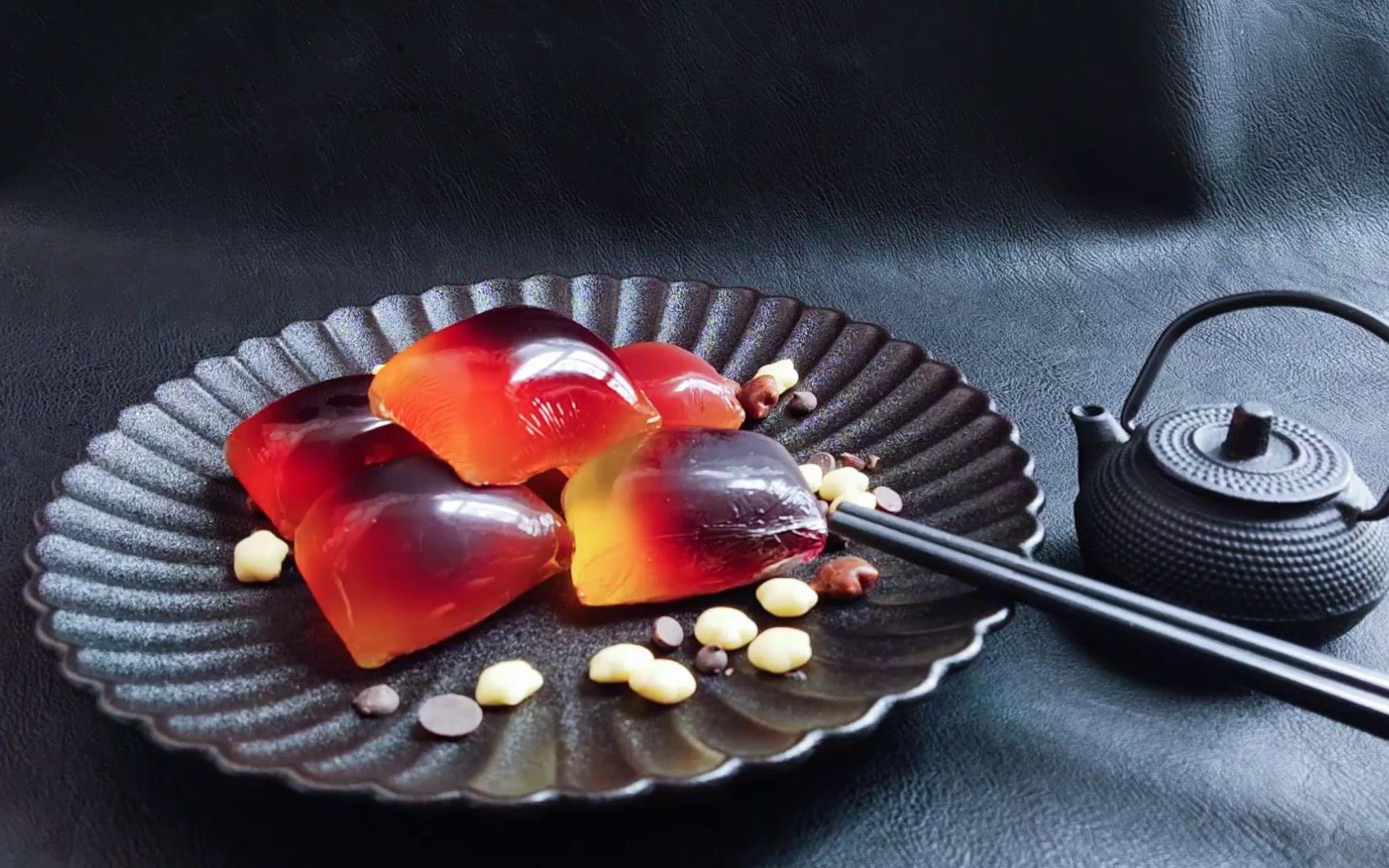 水晶莲子糕是好甜品不过吃法就别学了有点上火