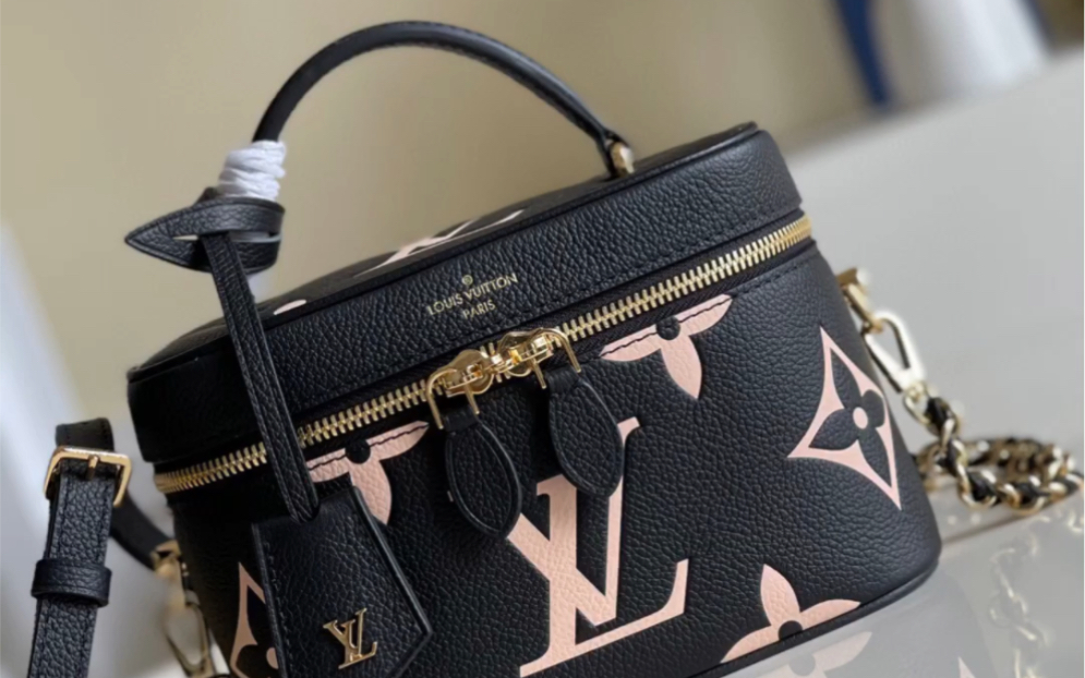 说一下高仿lv路易威登m45780黑色 vanity 小号手袋向 monogram nice
