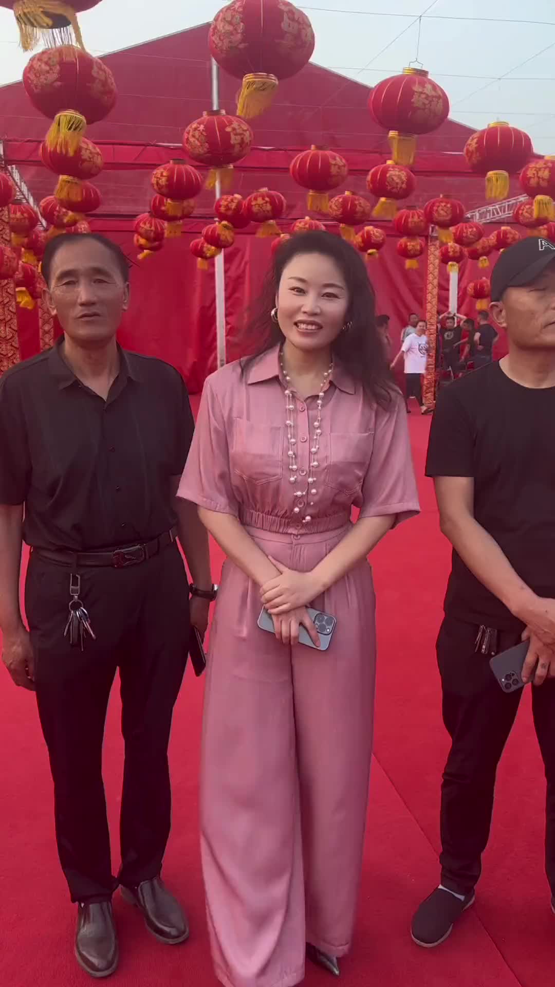 草帽姐回来了草帽姐本人农民歌手草帽姐草帽姐严选个体店李乐乐李